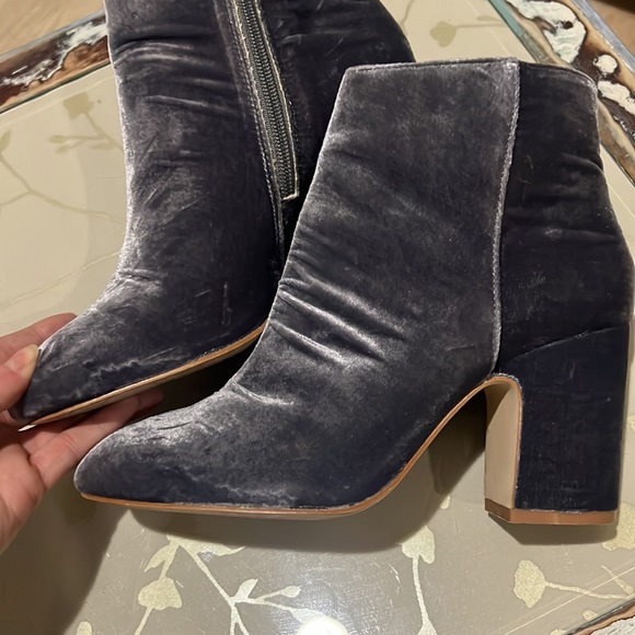 Zara collection lavender velvet platform mid ankle heeled boots - Picture 3 of 13